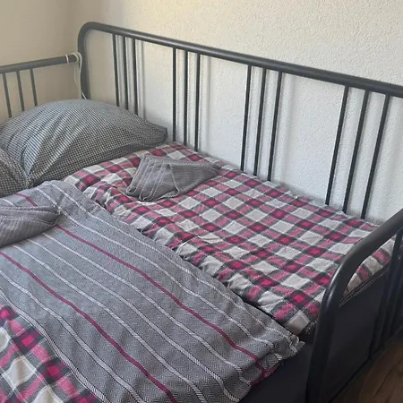 Rose Boardinghouse Mit Gemeinschaftsbad Grossbottwar