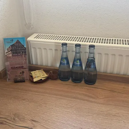 Rose Boardinghouse Mit Gemeinschaftsbad * Grossbottwar